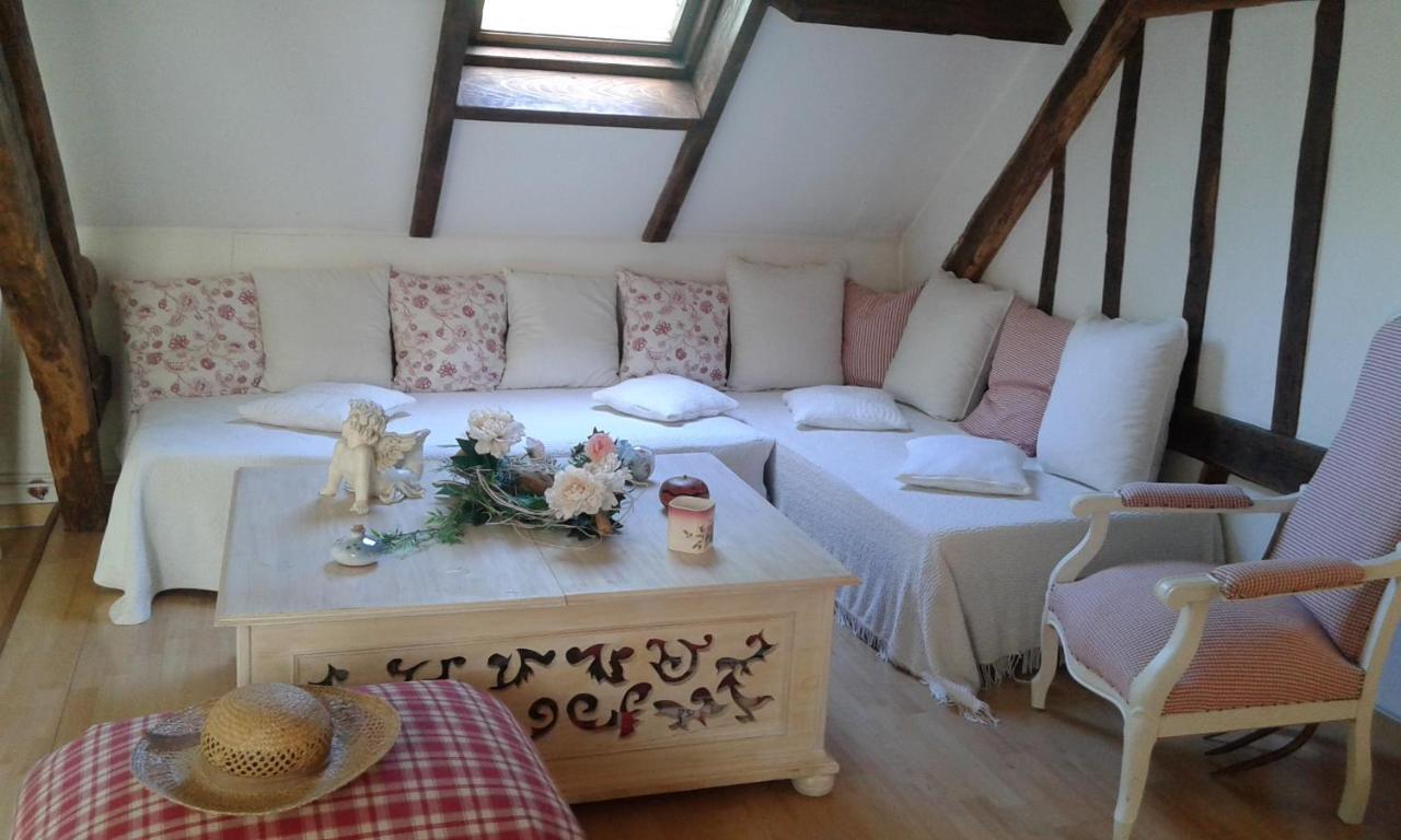 Le Moulin Des Roses Bed and Breakfast Neslette Exteriör bild